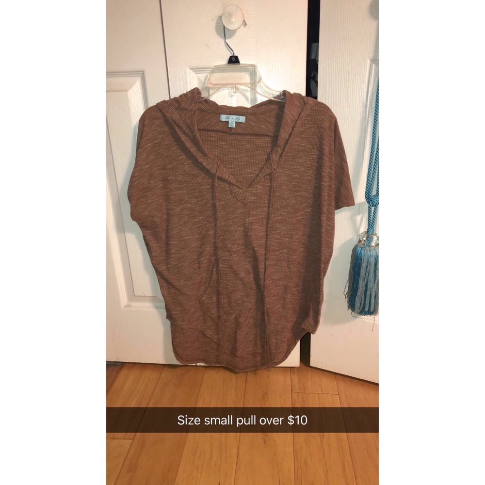Clothes - Picture 5 of 8